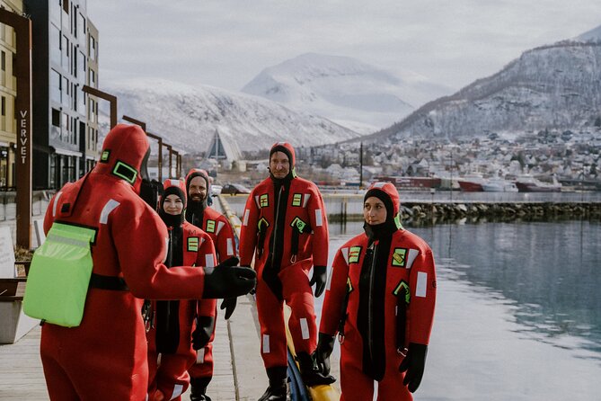2 Hours Urban Arctic Floating Activity in the Harbours of Tromsø - What this Tromsø harbor activity is really like