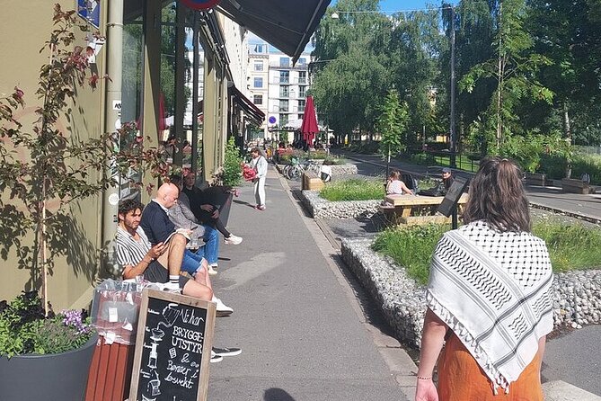 3 Hours Walking Tour for Great Food in Oslo - Sweet beginnings, then traditional savory food