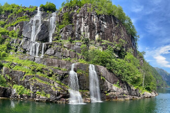 4 Day Bergen - Hardangerfjord private fjord-cruise - Day 1: Rosendal gardens, Fureberg Waterfall, and Jondal