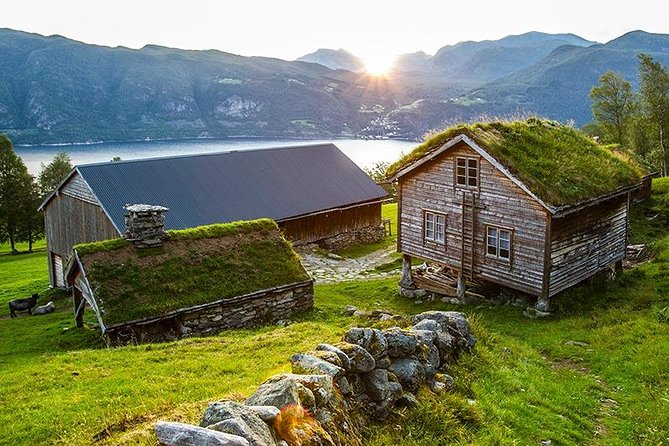 6 Day Fjord Kayaking Trip Norway - Moving deeper toward Geirangerfjord
