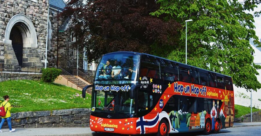 Ålesund: 1-Day Hop-On Hop-Off Sightseeing Bus Ticket - Why the bus works well in Ålesund
