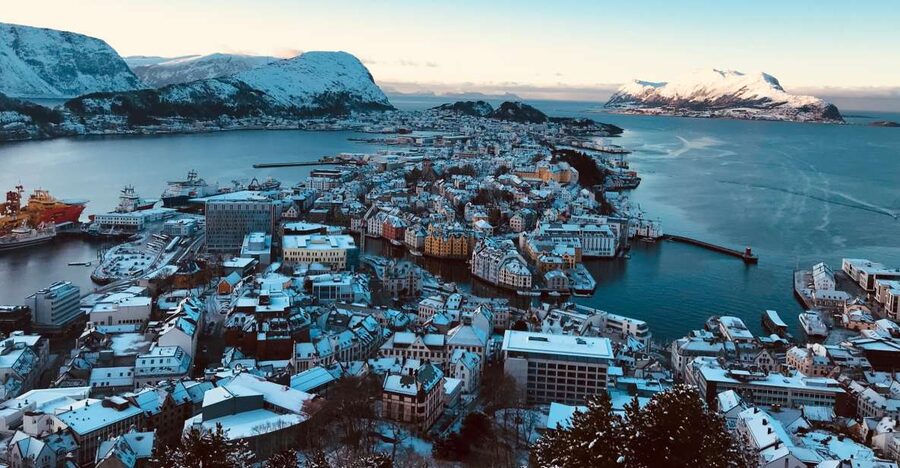 Ålesund: Ålesund and Surrounding Islands Audio Guide Tour - Why this tour makes sense in Ålesund