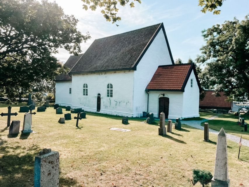 Ålesund: Ålesund and Surrounding Islands Audio Guide Tour - Godøya and the story of Giske Commune