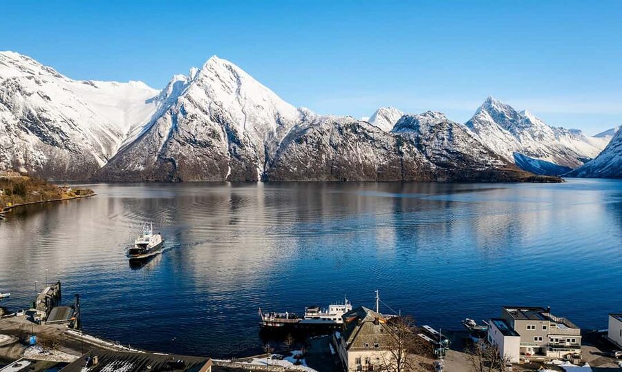 Ålesund: Fjord Tour with Lunch on MS Bruvik - The first 90 minutes from Ålesund