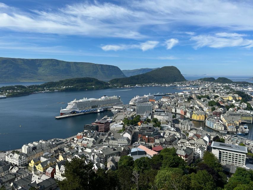 Ålesund: Giske and Godøy Islands Guided Sightseeing Tour - Giske Church and the story of a saga island