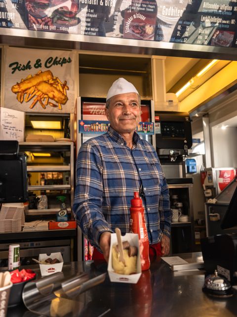 Ålesund: Guided Food Walking Tour - The value of sitting down between bites