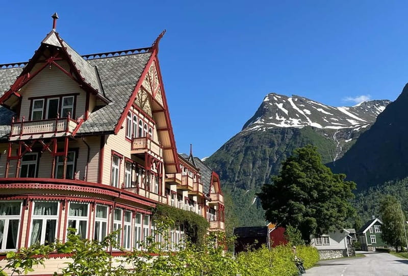 All About the Fjords, in one tour by bus & boat from Ålesund - Øye and the Norangsdal Valley