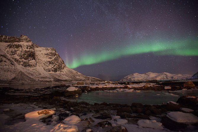 All inclusive - Northern Lights Hunt - Campfire dinner under the Arctic sky