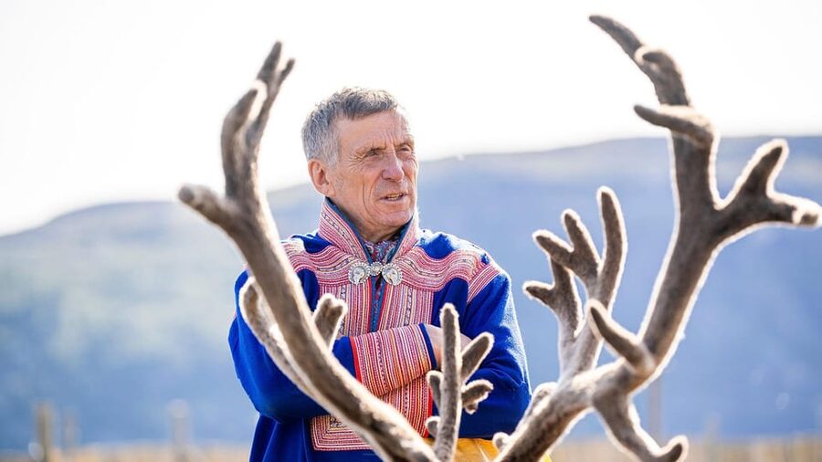 Alta: Reindeer - A carrier of Sámi Culture - Why the feeding feels more meaningful