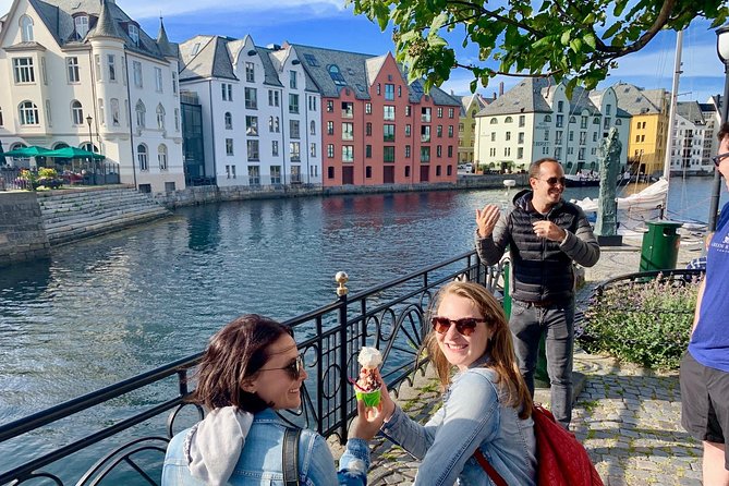 Amazing city walk in Ålesund - Brosundet, Ålesund’s Sea Venice