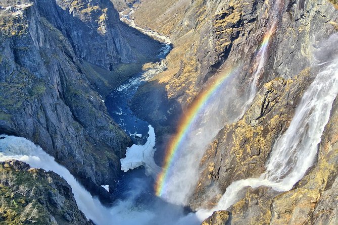 AMAZING HARDANGER FJORD: Private guided round trip from Bergen, 10 hours - Hardangerfjord villages and the Goldfish Lake detour