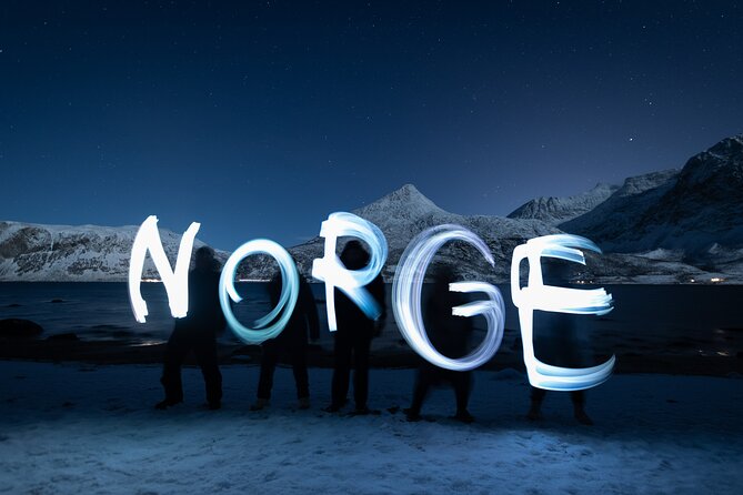 Auroras Hunt - Tour in Spanish, Northern Lights Chase in Spanish - Night Photography and Your Arctic Portrait