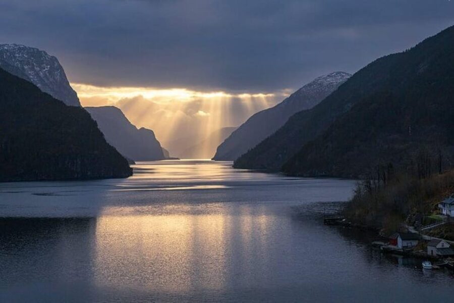 Bergen: Bergen Fjord by Zodiac or Pontoon Boat - A private way to see Bergen’s fjords