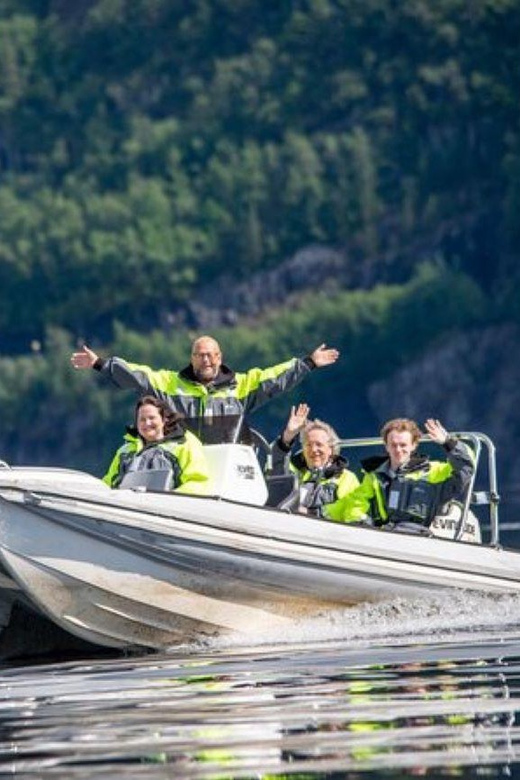 Bergen: Bergen Fjord by Zodiac or Pontoon Boat - Morning or afternoon departure?