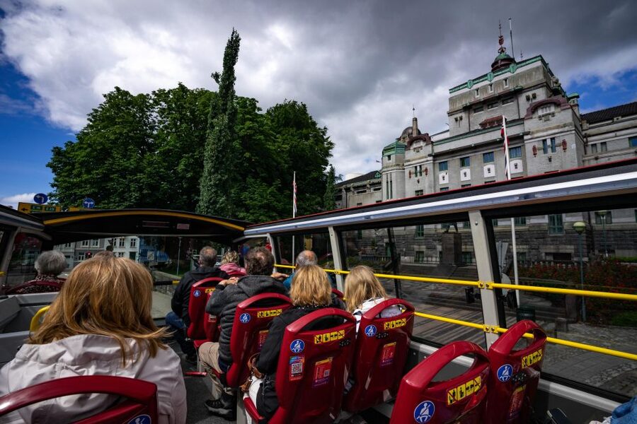 Bergen: City Sightseeing Hop-On Hop-Off Bus Tour - Stop 5: Bergen Aquarium and Nordnes Park