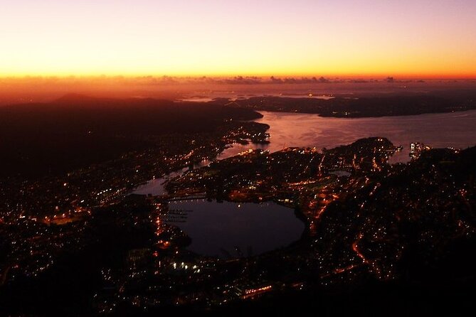 Bergen Classic Private hiking - Fløyen and the funicular finish