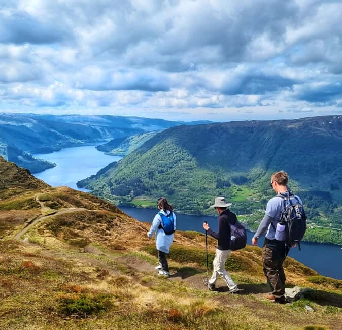Bergen: Fjord Hiking - Public tour - Three to five hours on uneven ground
