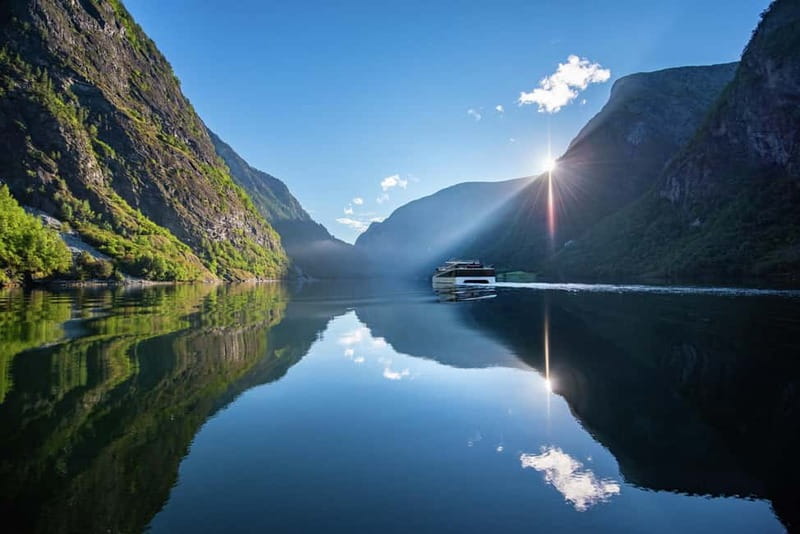 Bergen: Flam Railway, Stegastein and Fjord Cruise Day Tour - Two hours on Nærøyfjord