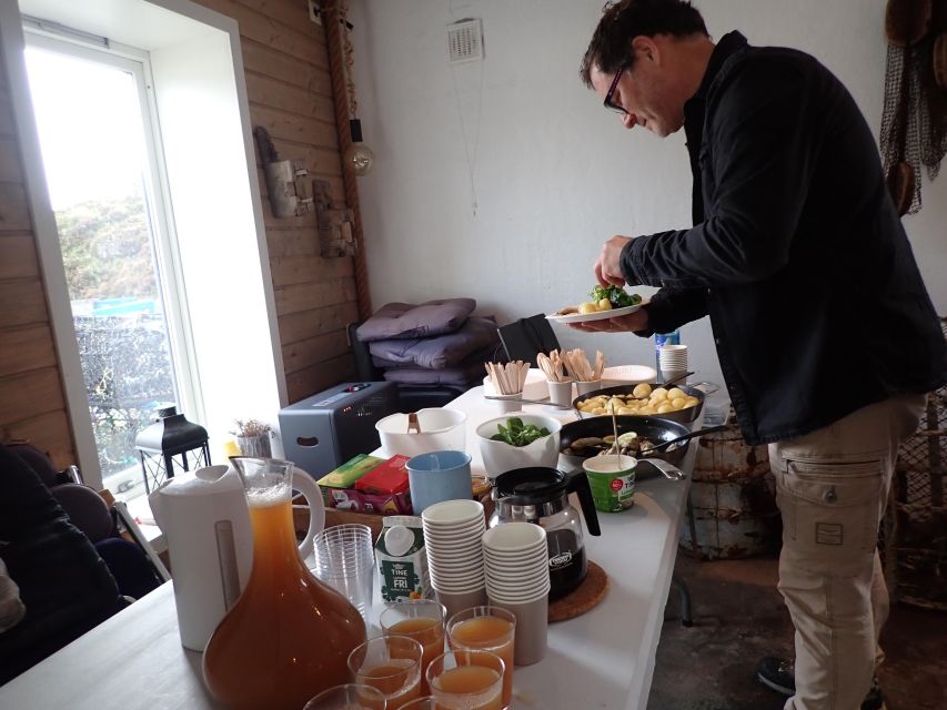 Bergen: Guided Fishing Tour with Outdoor Cooking - Arriving at Syltøy and preparing for the boat
