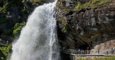 Hardangerfjord, Voss Gondola & 3 Great Waterfalls
