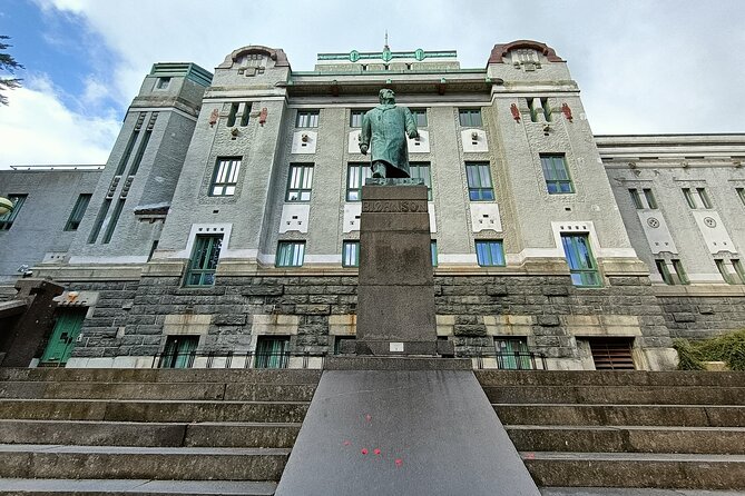 Bergen in Your Pocket: Landmarks and Lore Audio Tour - Skotstredet and a modern change of mood