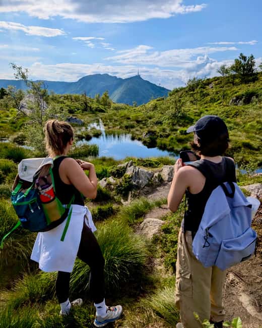 Bergen: Mountain hike on top of Bergen - Public tour - Panoramic views without the busiest viewpoints
