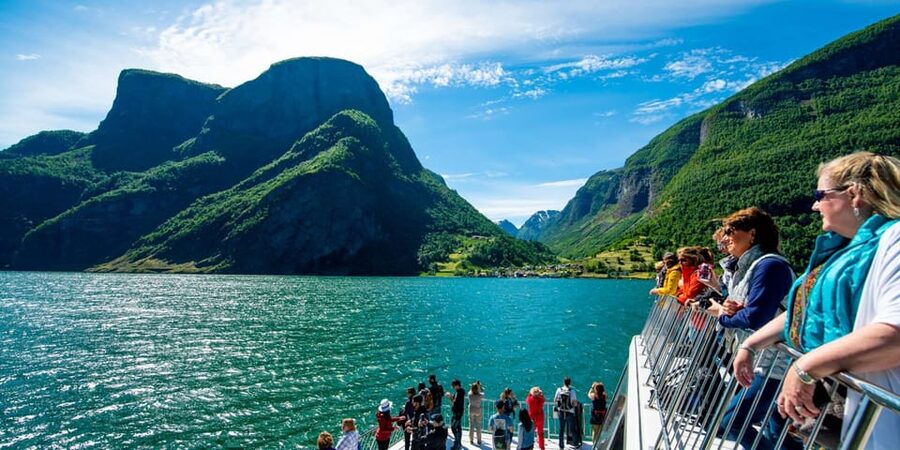 Bergen: Nærøyfjorden, Flåm, and Stegastein Guided Bus Tour - Gudvangen and the road into fjord country
