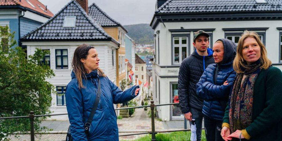 Bergen: Nordnes Neighborhood Hidden Gems Walking Tour - Anne Pedersdatter Beyer and the witch trials
