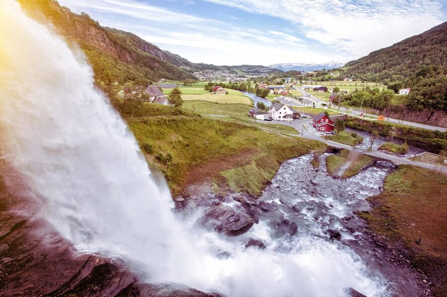 Bergen: Private Waterfalls and Wonders of Fjord Norway - Eidfjord: lunch, fjord views, and a useful pause