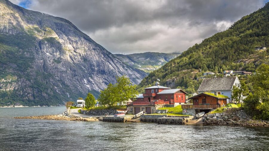 Bergen: Private Waterfalls and Wonders of Fjord Norway - Hardangerfjord and Steinsdalsfossen