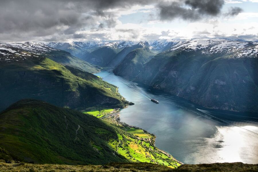 Bergen: Self-Guided Day Trip to Oslo - Flåm and the railway with a 1-in-18 gradient