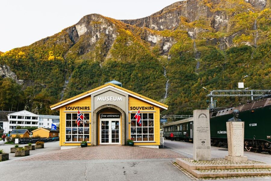 Bergen: Self-Guided Round-Trip Full-Day Excursion - Key points at a glance