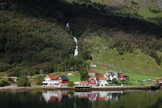 Bergen to Flam "The King of Fjords" One-Way or Round-Trip Cruise Ticket - Ticket and boarding concerns