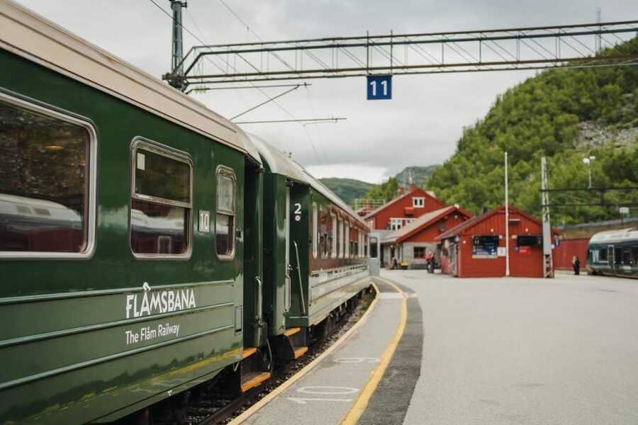 Bergen: Viking Village, Nærøyfjorden Cruise and Flåm Railway - A coffee break at Dale