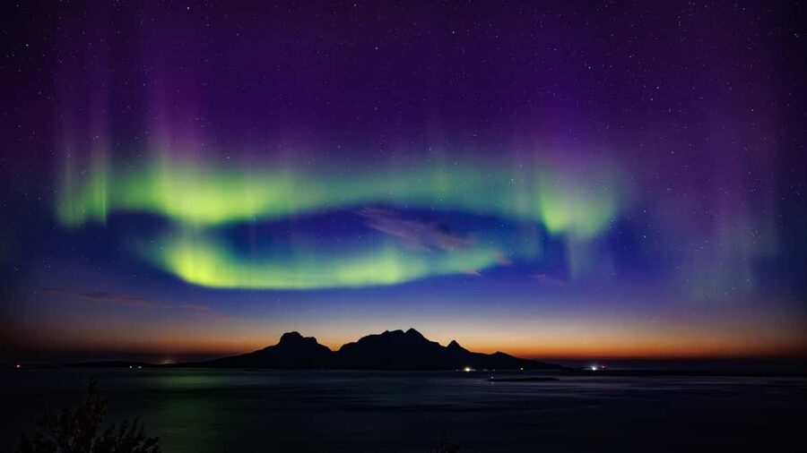 Bodø: Northern Lights safari - The second viewpoint: 105 minutes under the sky