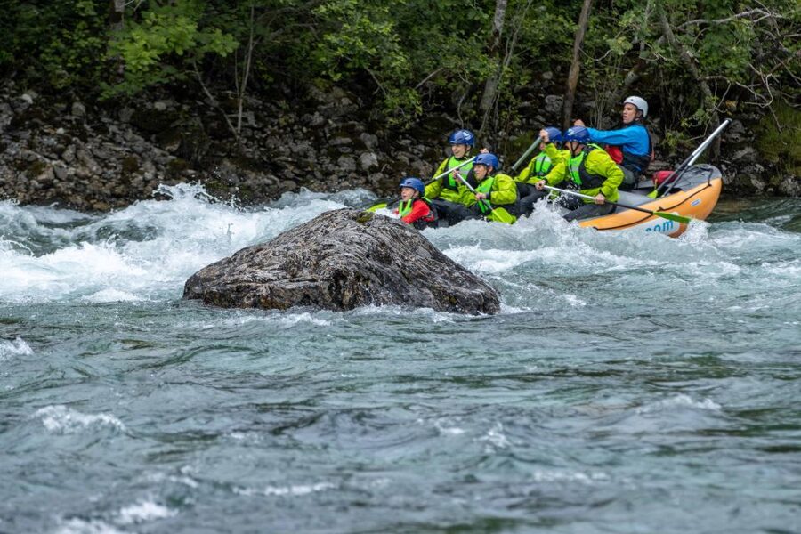 Family Rafting - Voss - Learning the basics before the first rapid