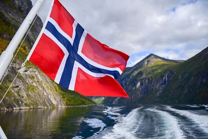 Fjord Sightseeing Tour by Boat in Geiranger - Why a boat is the right way to see Geirangerfjord