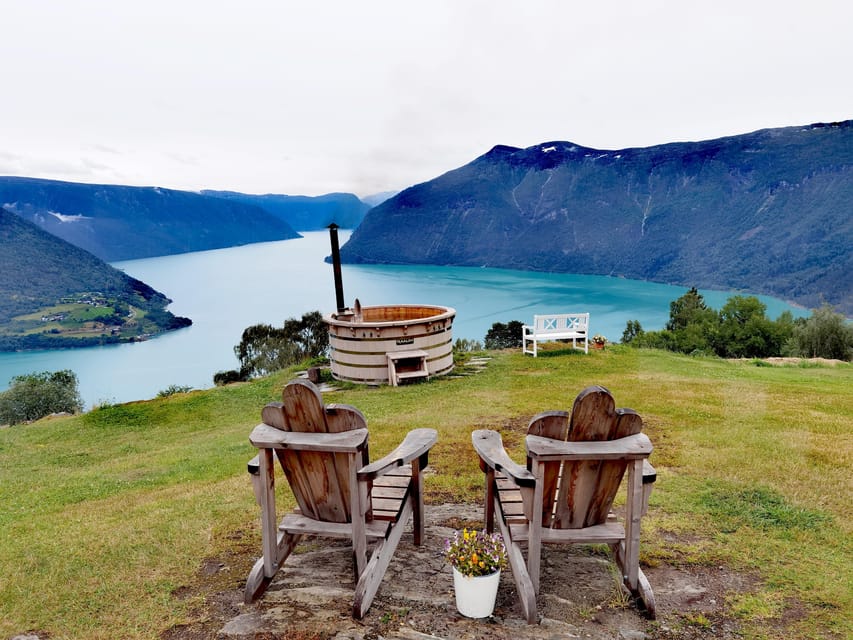 Flåm Flexible Tour with Stegastein, cruise and train include - Key points to know before booking
