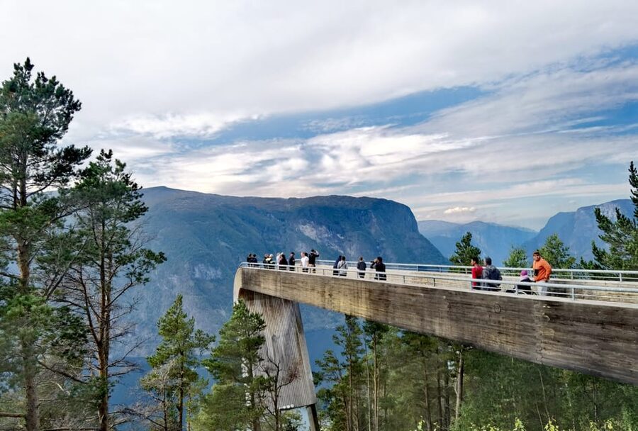 Flåm Flexible Tour with Stegastein, cruise and train include - Aurland mountain plateau and extra stops
