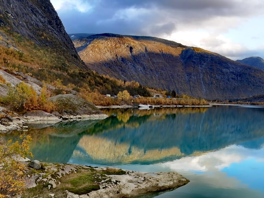 Flåm Flexible Tour with Stegastein, cruise and train include - Tvindefossen brings an easy waterfall stop