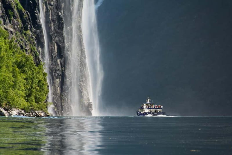 From Ålesund: Round Trip Fjord Cruise to Geirangerfjord - Sunnylvsfjorden and the Approach to Geiranger