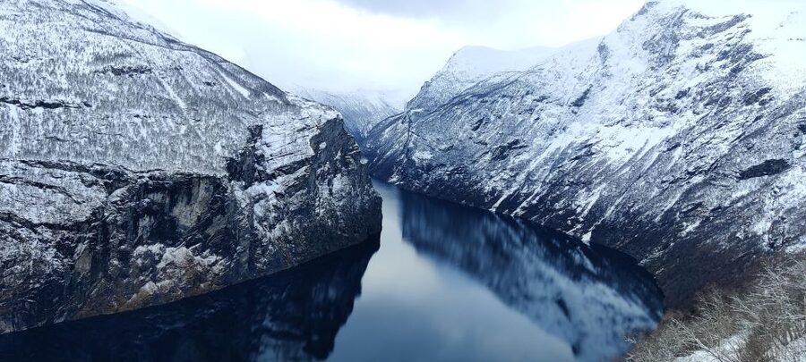 From Ålesund: Winter Fjord Cruise to Geirangerfjord - A useful stop at the Norwegian Fjord Centre