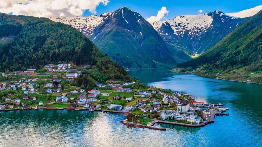 From Bergen: Flam Full-Day Cruise to Sognefjord - What this Bergen to Flåm cruise really is