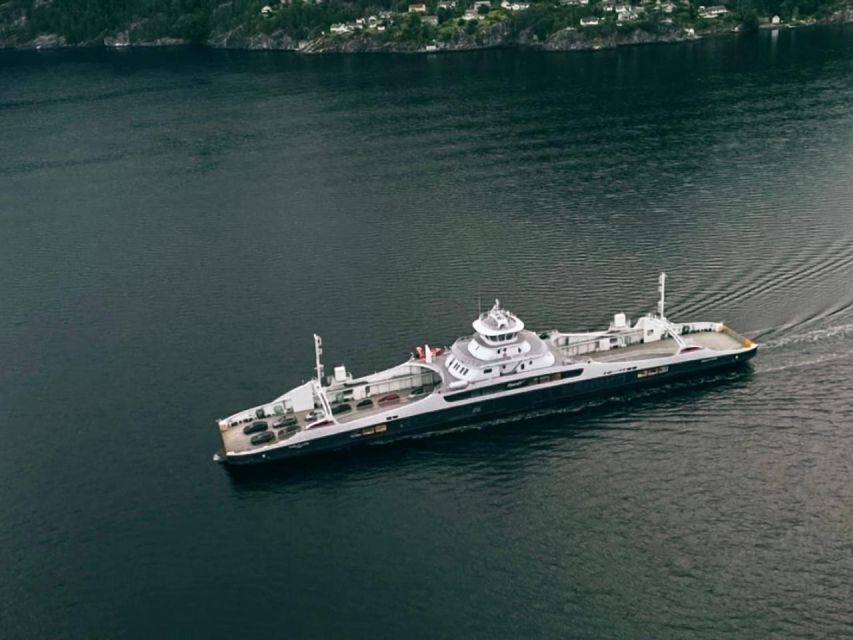 From Bergen: Folgefonna National Park & Glacier Lake Tour - The return route through Vestland countryside
