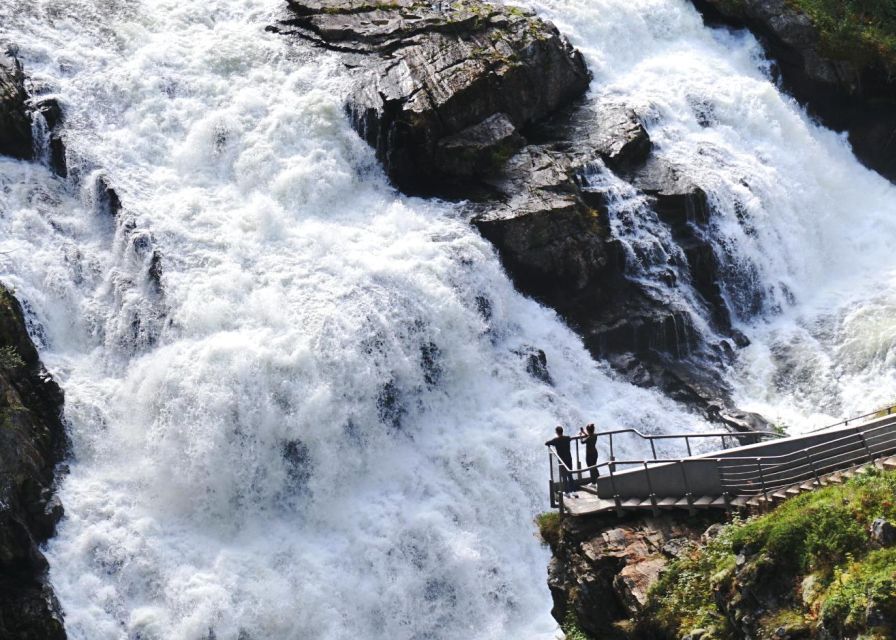 From Eidfjord: Vøringfossen Waterfall Nature Tour with Guide - Spending 70 minutes at Vøringfossen