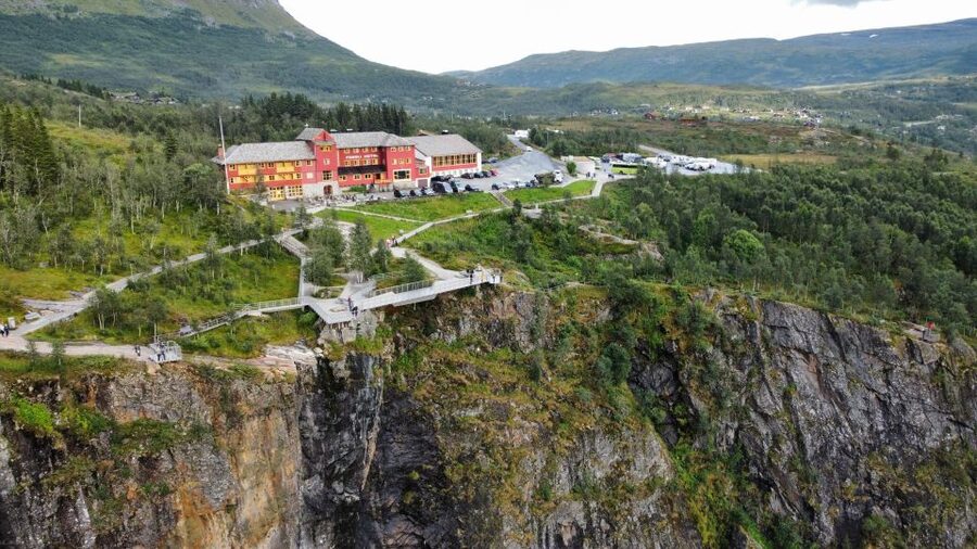 From Eidfjord: Vøringfossen Waterfall Nature Tour with Guide - The return through mountain scenery