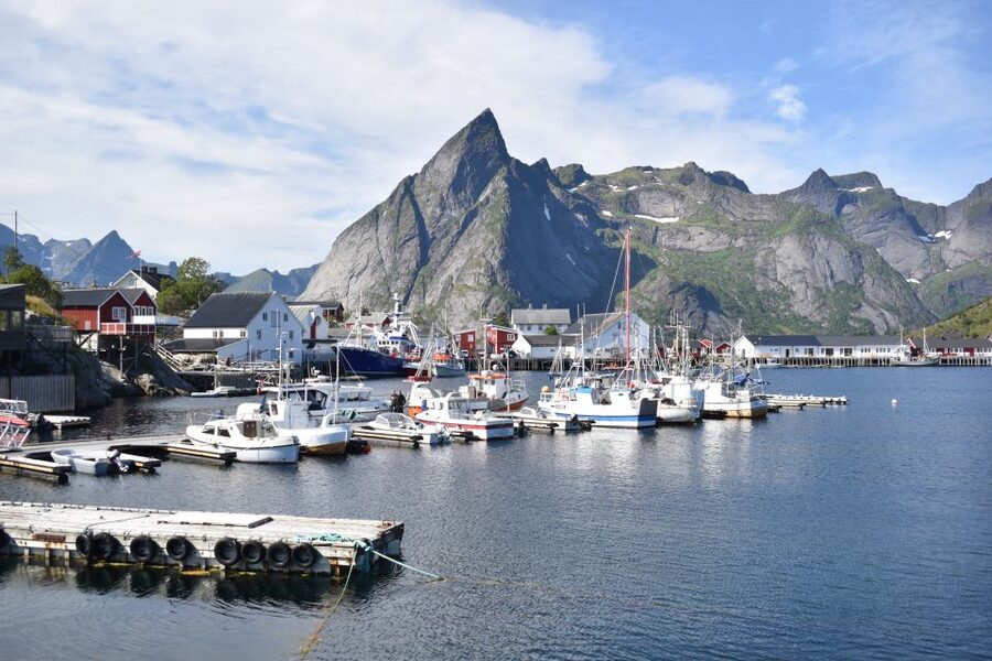 From Svolvaer: Private Lofoten Islands Tour with Transfer - Hamnoy, Reine, and the old rorbuer