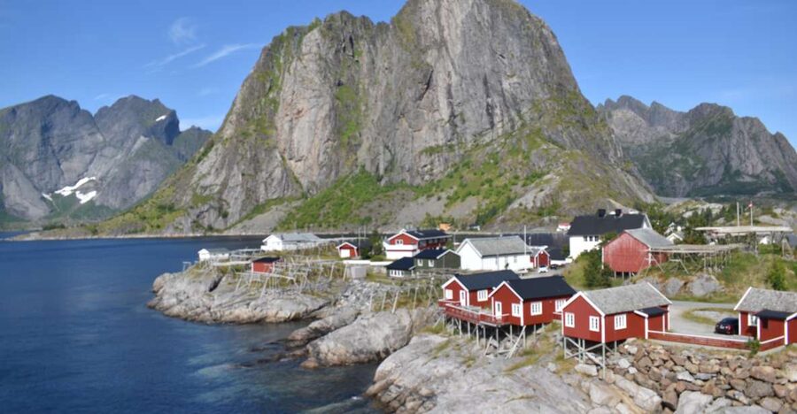 From Svolvaer: Private Lofoten Islands Tour with Transfer - Leaving Svolvaer for the western islands
