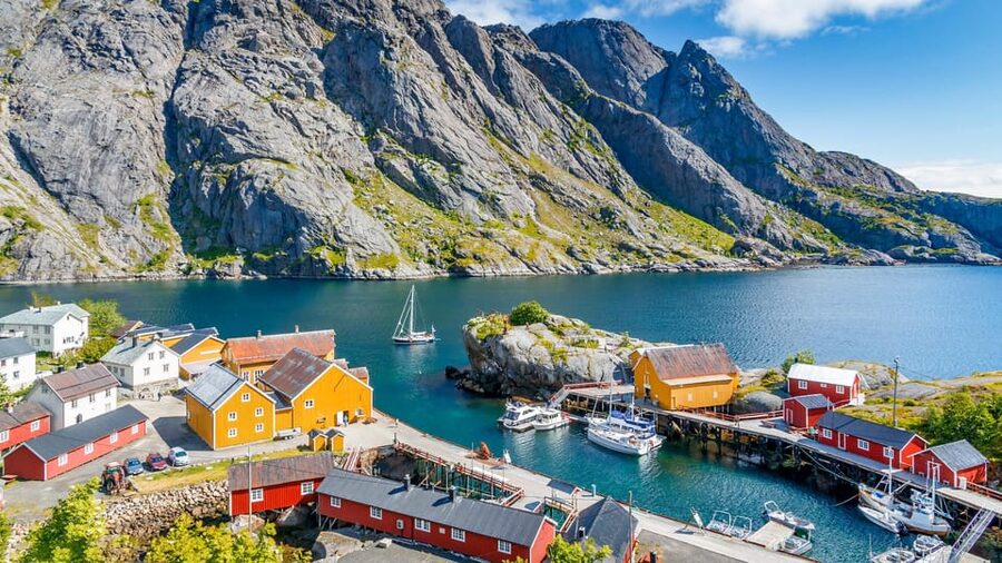 From Svolvær: Reine & Å Lofoten West Island Full Day Tour - Sakrisøya and its yellow fishermen’s cabins