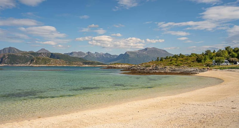 From Tromsø: Arctic Roadtrip: fjords tour with scenic picnic - The Sommarøy route and its changing scenery